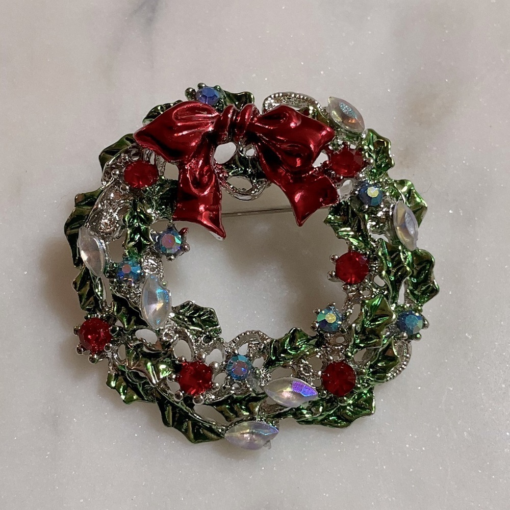 Christmas Wreath Brooch